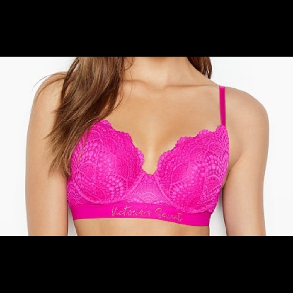 Victoria’s Secret Fuschia Lace lined no wire bra